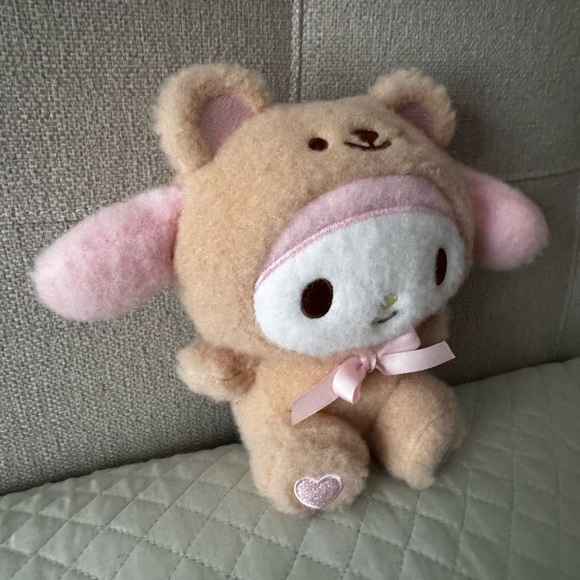 NWT  Sanrio 7.7" My Melody Plush Toy Wool Boa Bear Costume Plush Round1 - Picture 4 of 7